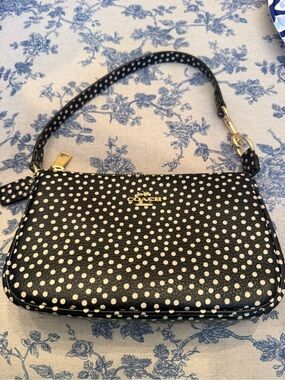 Coach Nolita 19 spot print